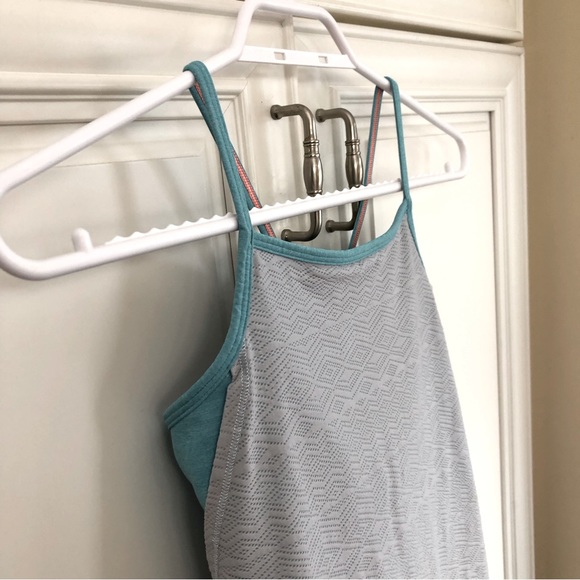 Ivivva by Lululemon girl’s tank top with bra liner - Picture 3 of 11